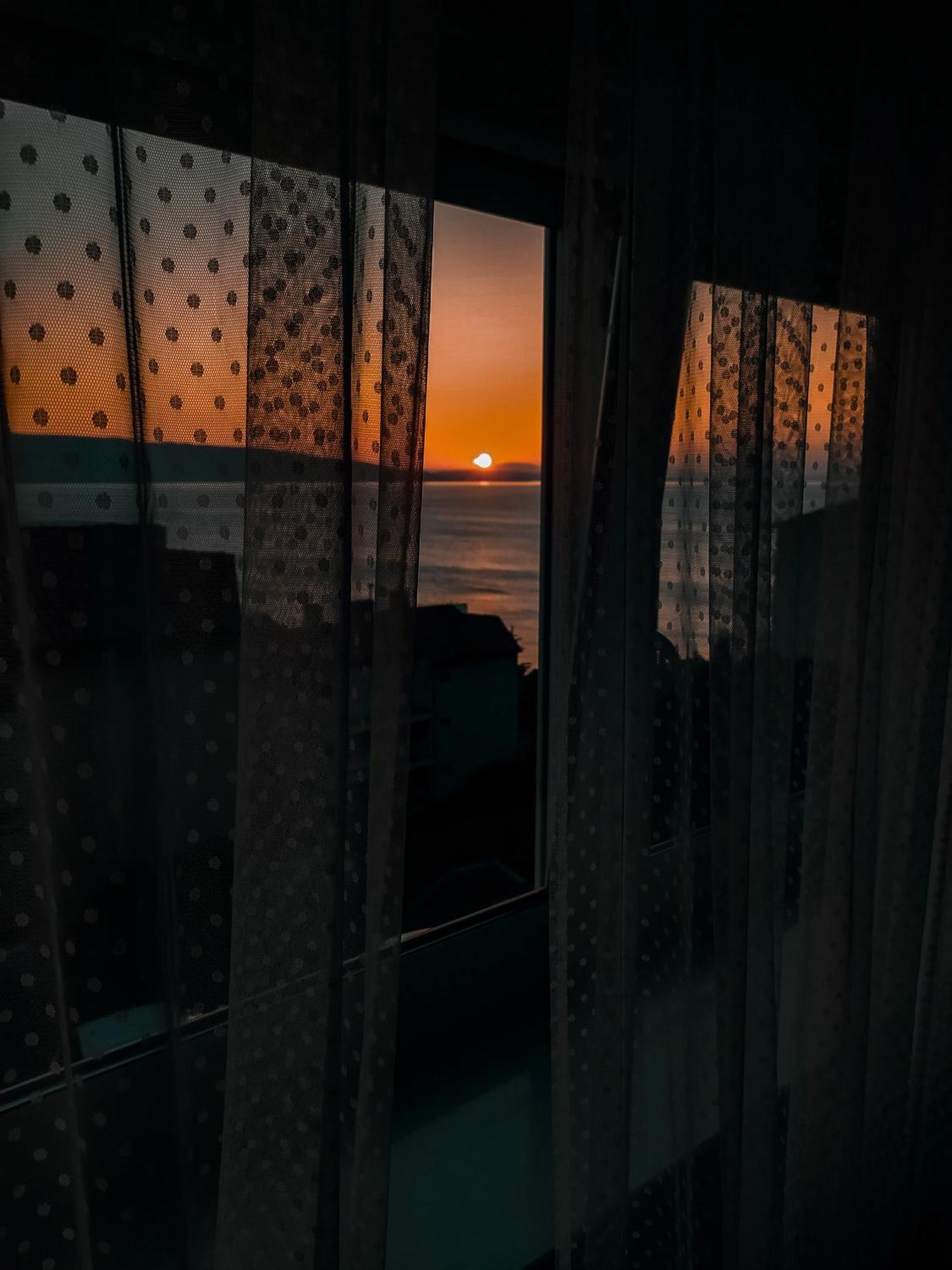 Novouredeni Stan S Balkonom I Pogledom Na More Senj  Buitenkant foto