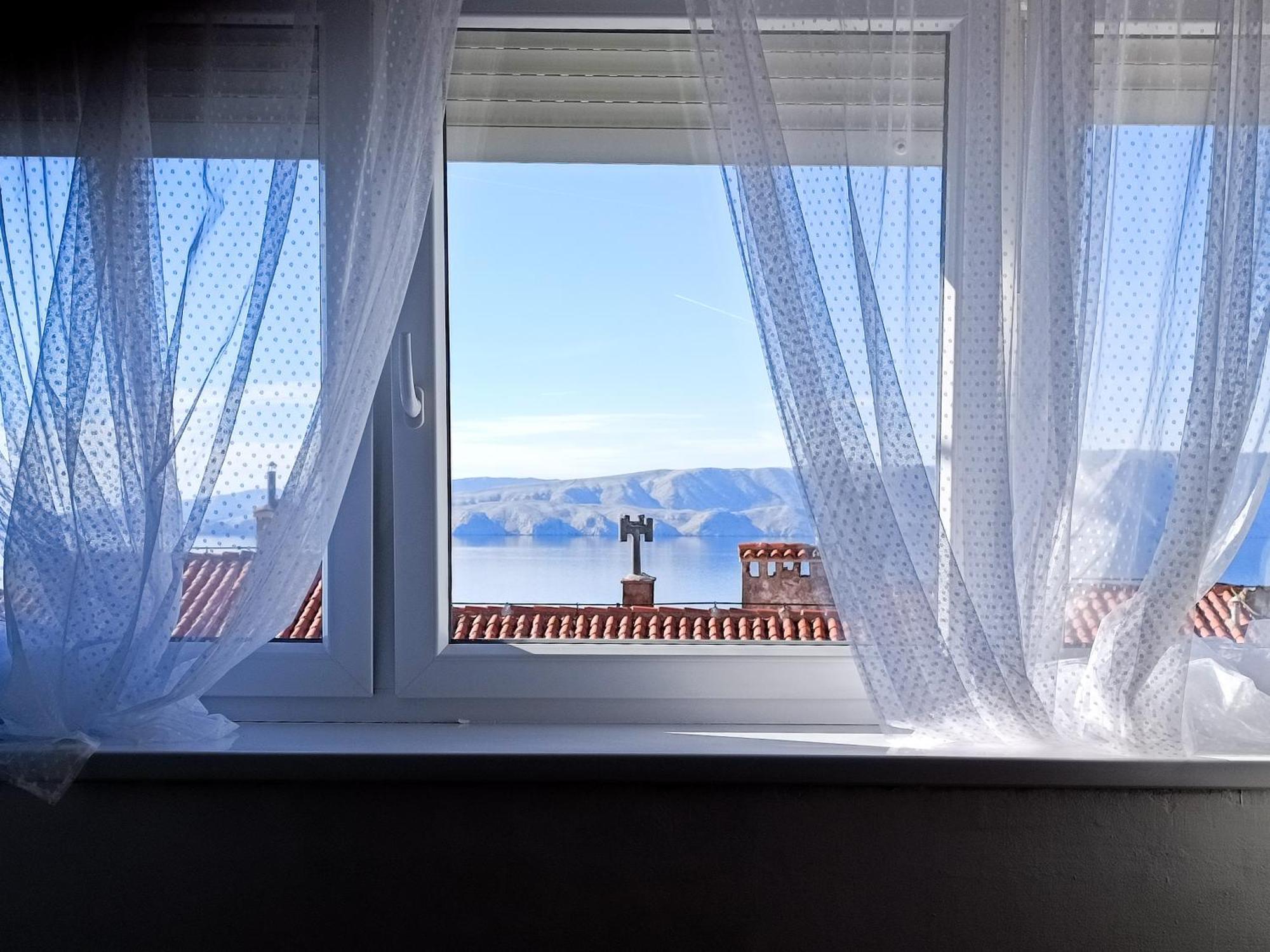Novouredeni Stan S Balkonom I Pogledom Na More Senj  Buitenkant foto