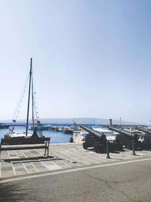 Novouredeni Stan S Balkonom I Pogledom Na More Senj  Buitenkant foto